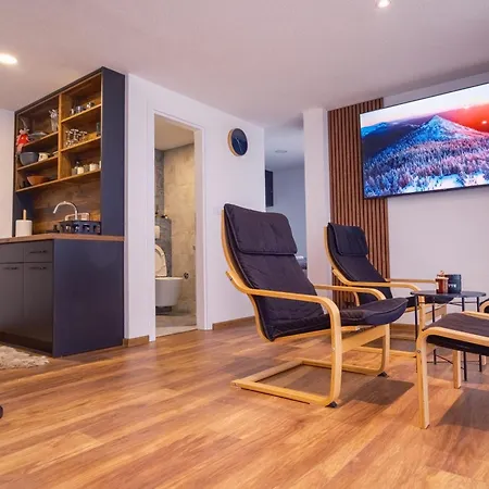 Domek alpejski Container House Kod Cupe